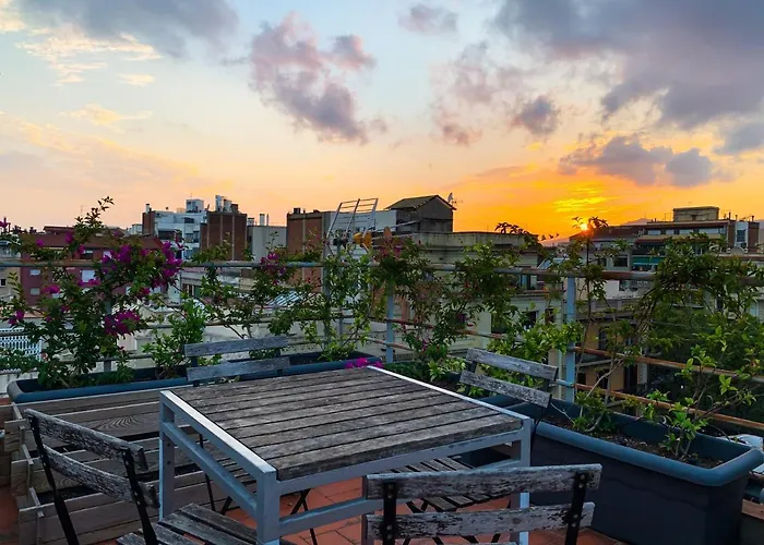 Incredible 2Br Penthouse With Urban Rooftop Garden
